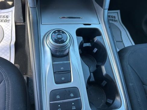 Used 2020 Ford Explorer XLT image 19