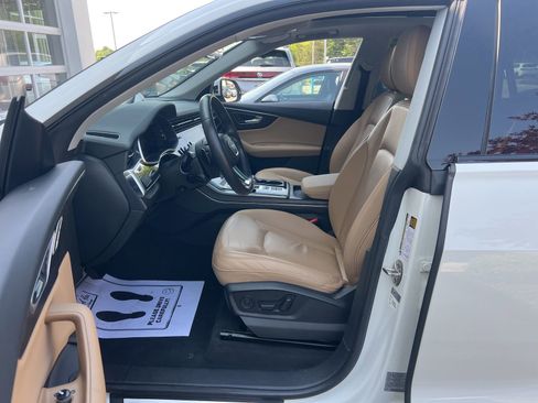 Used 2021 Audi Q8 Premium w/ Black Optic Package AWD/4WD image 31