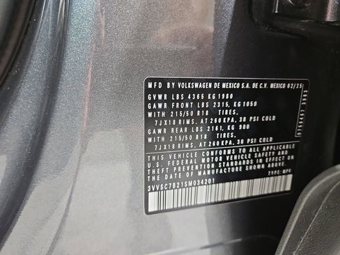 Certified 2025 Volkswagen Taos SE FWD image 29