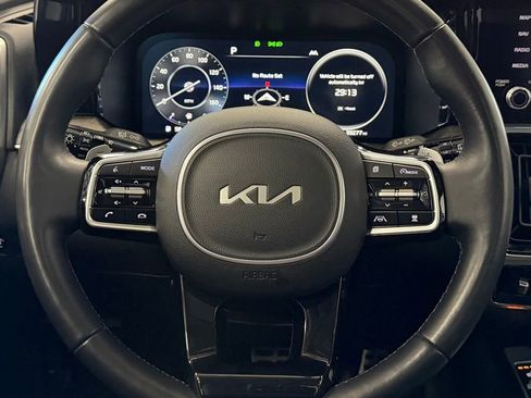 Used 2023 Kia Sorento SX Prestige image 17