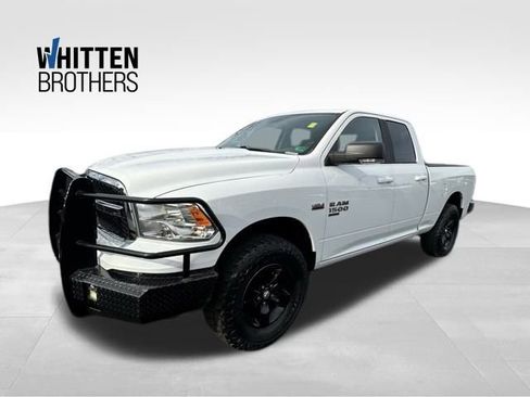 Used 2019 RAM 1500 Classic SLT w/ Luxury Group image 1