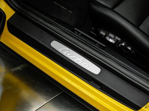 Used 2018 Porsche 911 Turbo S image 45