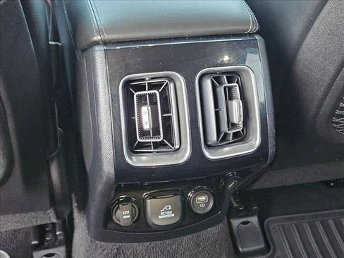 Used 2023 Kia Sorento SX AWD/4WD image 19