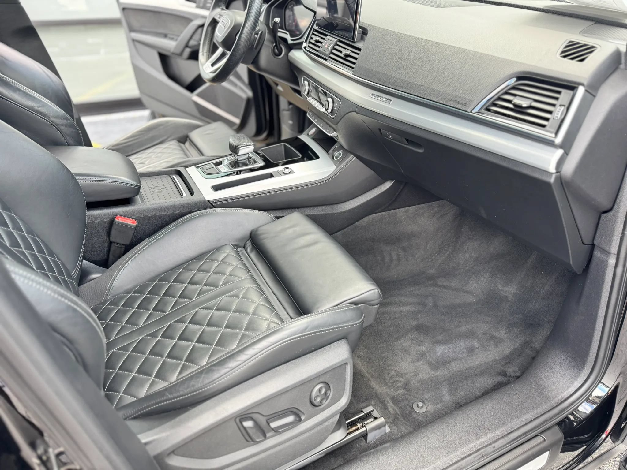 Used 2021 Audi SQ5 Premium Plus AWD/4WD image 12