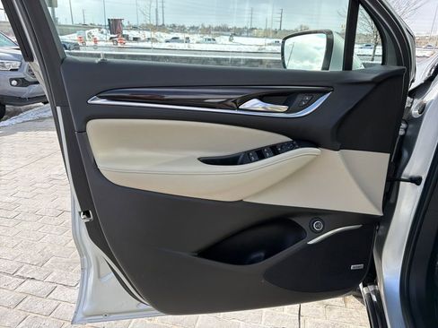 Used 2021 Buick Enclave Essence w/ Sound and Sites Package image 10