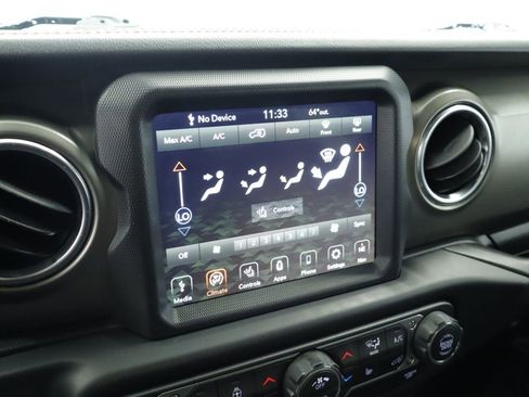 Used 2019 Jeep Wrangler Unlimited Rubicon w/ Uconnect 4C Nav & Sound Group AWD/4WD image 30