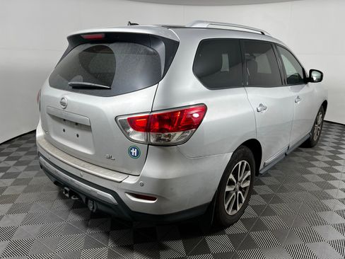 Used 2016 Nissan Pathfinder SL w/ SL Tech Package image 5