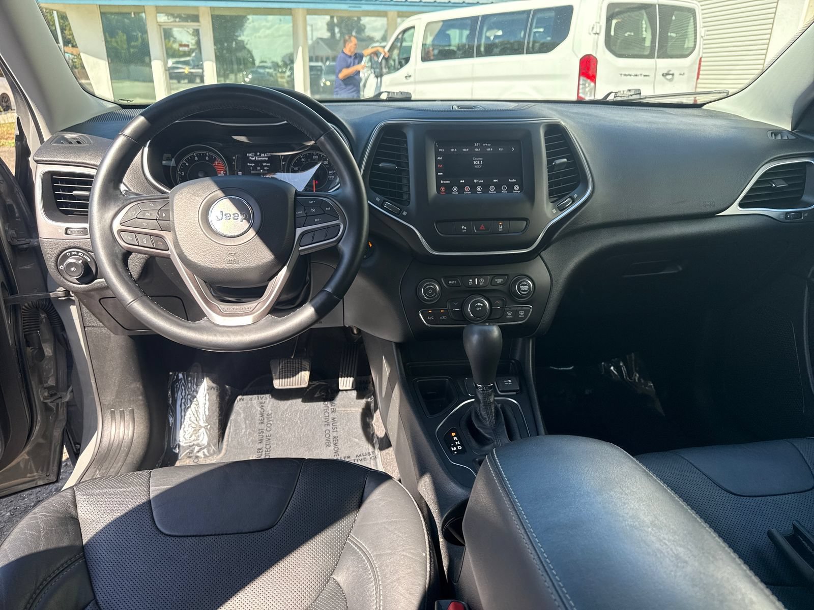 Used 2021 Jeep Cherokee Latitude Lux FWD image 12