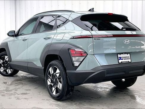 Certified 2024 Hyundai Kona SEL w/ Convenience Package AWD/4WD image 11