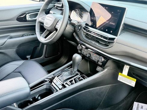 New 2026 Jeep Compass Latitude image 6