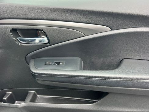 Used 2022 Honda Pilot Sport image 20