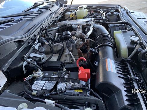 Used 2022 Ford F550 4x4 Crew Cab Super Duty w/ Power Equipment Group image 13