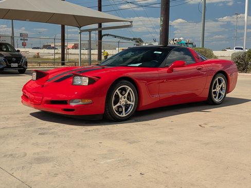 Used 1999 Chevrolet Corvette Coupe w/ Memory Pkg image 7