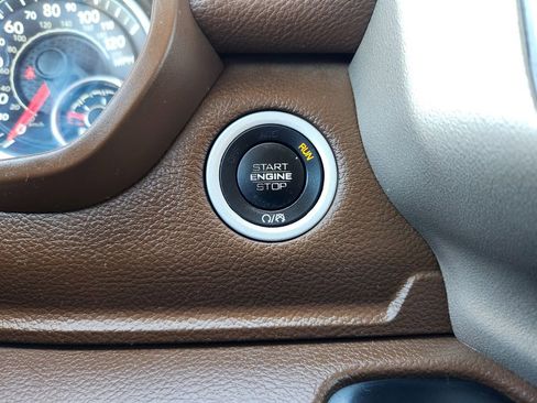 Used 2020 RAM 1500 Laramie AWD/4WD image 22