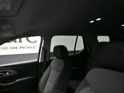 Used 2020 Chevrolet Traverse LT FWD image 17