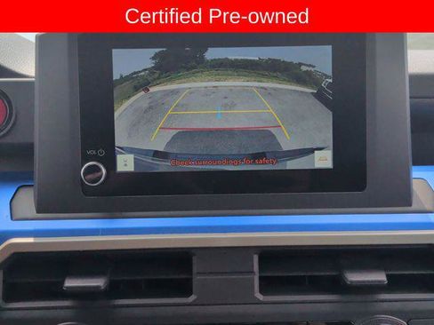Certified 2025 Toyota Tacoma TRD Off-Road AWD/4WD image 19