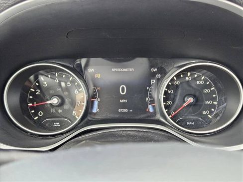 Used 2019 Jeep Compass Limited FWD image 11