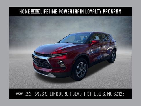 Used 2025 Chevrolet Blazer LT AWD/4WD image 1