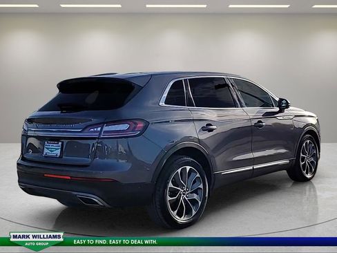 Used 2022 Lincoln Nautilus Reserve w/ Equipment Group 201A image 8