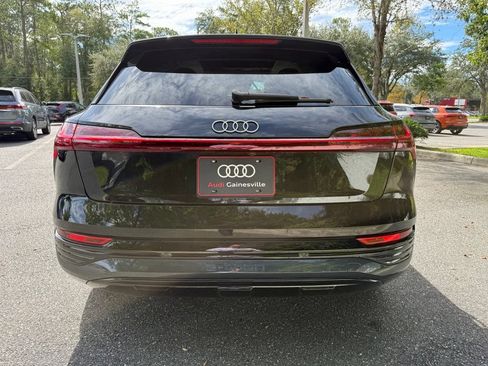 Used 2024 Audi Q8 e-tron Premium Plus w/ Premium Plus Package AWD/4WD image 13