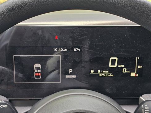 Used 2025 Nissan Kicks SV AWD/4WD image 17