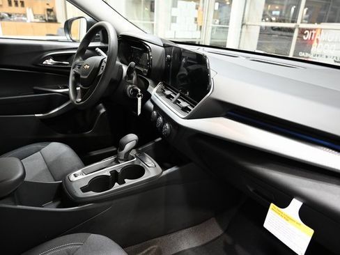 New 2026 Chevrolet Trax LS image 13