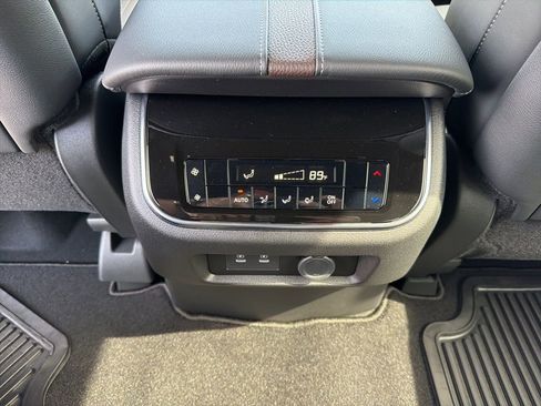 New 2026 Nissan Armada SL w/ Captain's Chari Seat Package RWD image 18