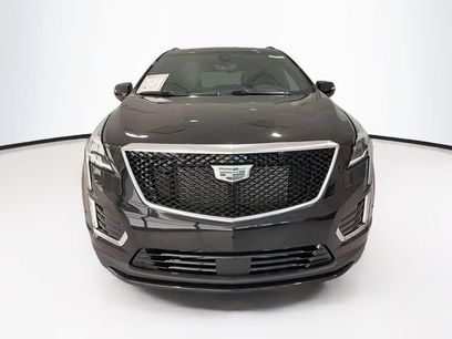 New 2026 Cadillac XT5 Sportv w/ LPO, Red Accent Package