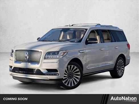 Used 2019 Lincoln Navigator Reserve image 1