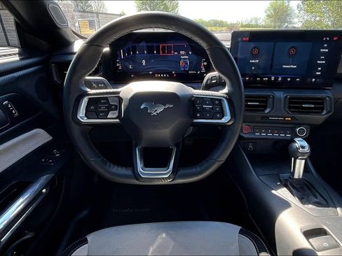 Used 2024 Ford Mustang Coupe RWD image 3