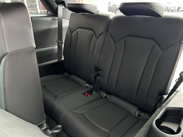 Used 2026 Audi Q7 3.0T Premium Plus w/ Premium Plus Package AWD/4WD image 8
