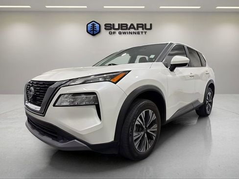 Used 2023 Nissan Rogue SV FWD image 1