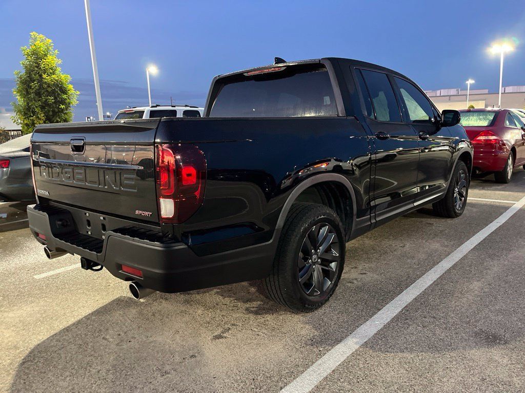 Used 2024 Honda Ridgeline Sport image 3