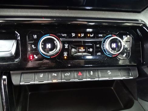 Used 2024 GMC Sierra 3500 AT4 w/ Technology Package image 12