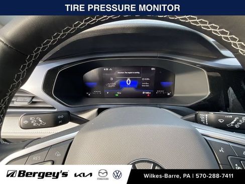 Used 2024 Volkswagen Taos SE w/ Black Wheel Plus Package AWD/4WD image 9