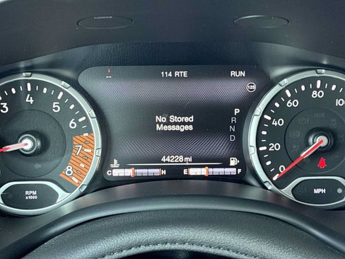 Used 2022 Jeep Renegade Trailhawk AWD/4WD image 10