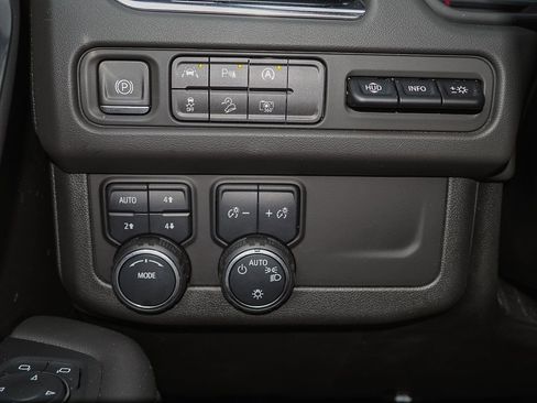 Used 2023 Chevrolet Tahoe High Country image 32