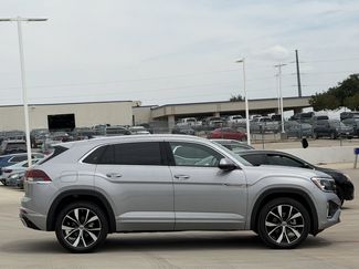 Used 2024 Volkswagen Atlas Cross Sport SEL Premium R-Line AWD/4WD video 3