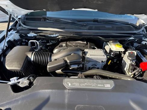 Used 2022 Jeep Wagoneer Series III w/ Premium Group I AWD/4WD image 10