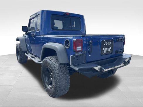 Used 2010 Jeep Wrangler Unlimited Sport image 9