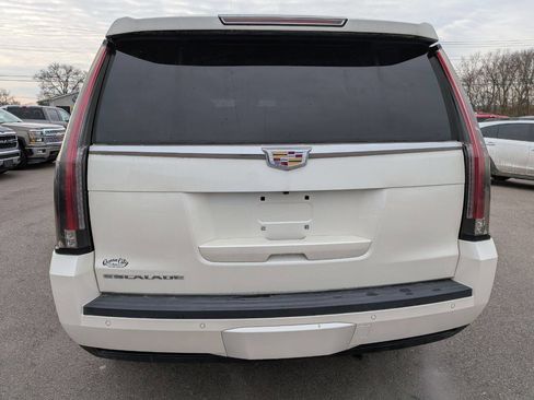 Used 2015 Cadillac Escalade Premium image 6
