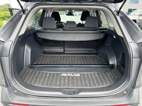 Used 2023 Toyota RAV4 LE AWD/4WD image 23