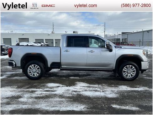 Used 2022 GMC Sierra 2500 Denali w/ Denali Ultimate Package image 2