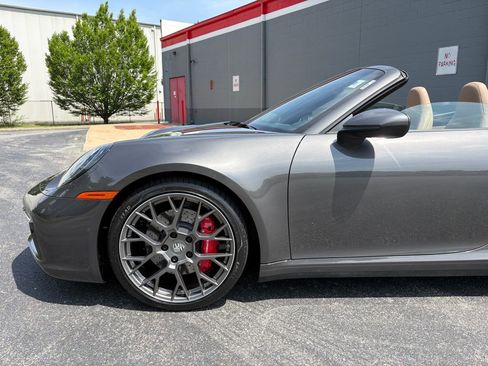 Used 2020 Porsche 911 Carrera 4S AWD/4WD image 7