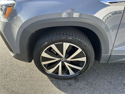 Used 2022 Volkswagen Taos SE image 10