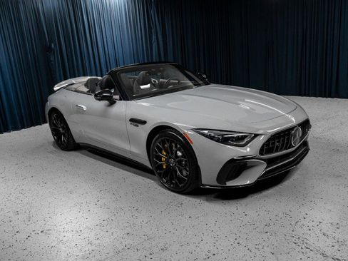 Used 2022 Mercedes-Benz SL 63 AMG 4MATIC image 4