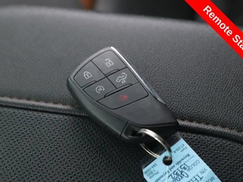 Used 2026 GMC Sierra 2500 AT4 w/ Technology Package AWD/4WD image 3