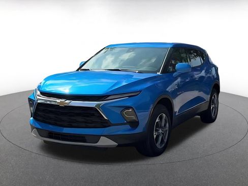 Used 2025 Chevrolet Blazer LT FWD image 5