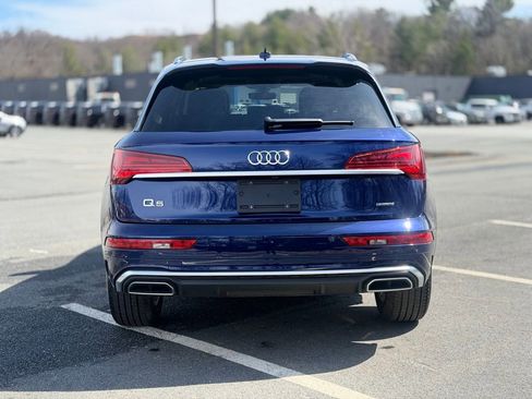 Used 2023 Audi Q5 2.0T Premium w/ Convenience Package image 5