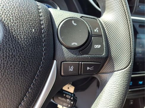 Used 2019 Toyota Corolla LE FWD image 22
